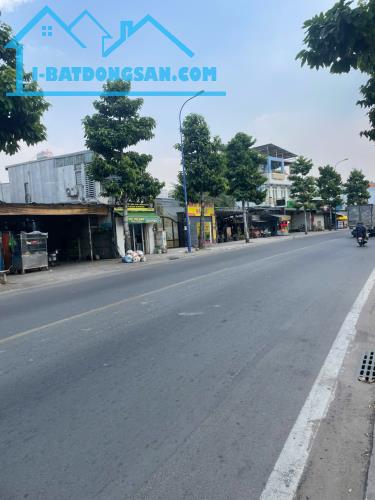 Bán nhà mặt tiền 24x78m giá 115 tỷ Đường Lê Thị Hà