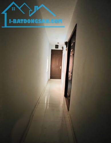 Bán căn hộ dịch vụ P.3 Q.8 sát cầu chữ Y. Diện tích 82m2. Kết cấu 5 tầng 16PN 16WC. - 3