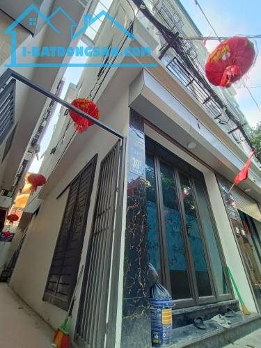 Nhà sát mặt đường Mậu Lương 5 tầng, 31m2 chỉ nhỉnh 7 tỷ