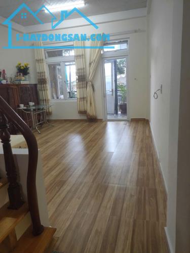 CẦN BÁN GẤP NHÀ SRXD HÙNG VƯƠNG - GIÁ BÁN NHANH CHỈ 5 TỶ 9 - 2