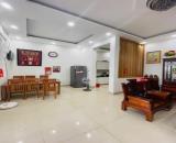 Gấp bán nhà Thủ Đức, giá 8.4 tỷ, dt 138m2, 3 tầng, giáp Phạm Văn Đồng.
