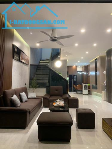 Bán nhà liền kề daliha đã hoàn thiện nội thất. view công viên. chỉ sách vali vào ở