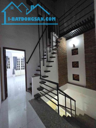NHÀ HIẾM KHU HIỆP BÌNH -- 1 TRỆT 2 LẦU -- HẺM Ô TÔ TRÁNH - 3