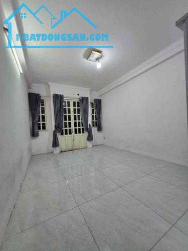 NHÀ HIẾM KHU HIỆP BÌNH -- 1 TRỆT 2 LẦU -- HẺM Ô TÔ TRÁNH - 4