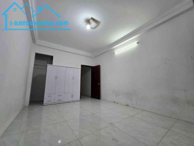 NHÀ HIẾM KHU HIỆP BÌNH -- 1 TRỆT 2 LẦU -- HẺM Ô TÔ TRÁNH - 5
