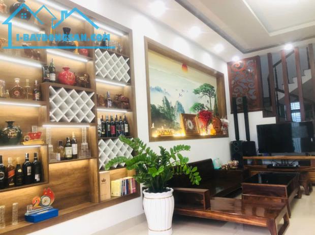 # MT Thế Lữ Sơn Trà, gần Cầu Sông Hàn, 95m2, 3 mê như mới, 4PN, cực xịn, 10.x tỷ