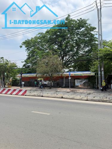 Bán 1.167m² đất mặt tiền rộng, vị trí đẹp, pháp lý đầy đủ mặt tiền Huỳnh Tấn Phát, Nhà Bè