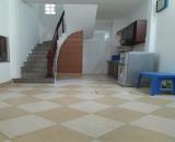 Cho thuê nhà ngõ 132 Cầu Giấy 22M x 4T (3 ngủ) giá 11 triệu có giảm