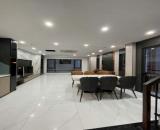 Siêu phẩm Ngọc Lâm,DT 50M,MT 5M,thang máy,gara ô tô,ngõ thông,full NT.Hơn 16 tỷ