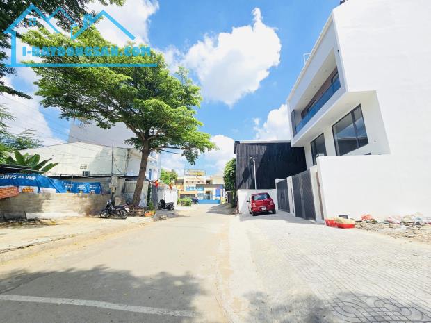 Bán Đất An Phú Quận 2 Ngay Ra Metro DT:313m2(10mx33m) Giá Tốt Chỉ 148tr/m2 - 1