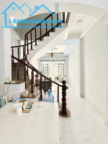 CHỈ 4.6 TỶ TL - 64M2 (4X16M) - HẺM 6M -GẦN MẶT TIỀN LÂM THỊ HỐ - Q12 - GẦN HIỆP THÀNH CITY - 4