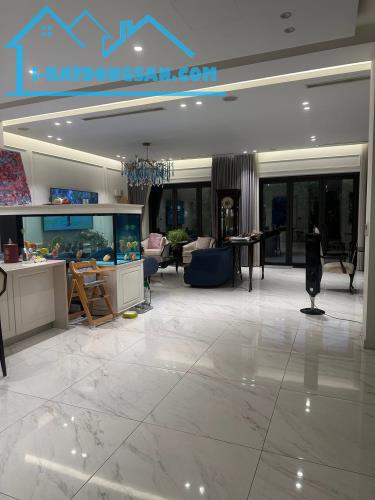 Biệt Thự Khu Vip Vinhomes RiverSide, Tuyên Ngôn Sống Đẳng Cấp 400m2, View Hồ - 200 Tỷ - 3