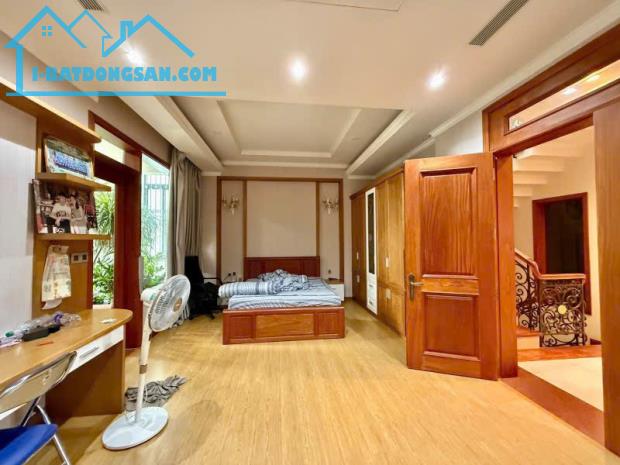 Biệt thự ngay cung đường ga T3 TSN ngang 7.5m 5 lầu có hầm T.máy 150m2 đường 6 làn 55 tỷ. - 1