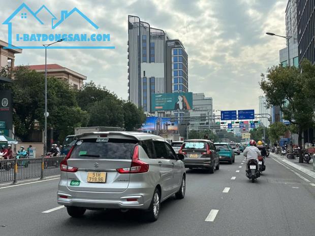 Biệt thự ngay cung đường ga T3 TSN ngang 7.5m 5 lầu có hầm T.máy 150m2 đường 6 làn 55 tỷ. - 4