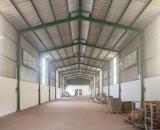 Cho thuê kho xưởng 1000m² (mở rộng được) ở gần đường QL 10. Có sẵn VP, nhà ăn