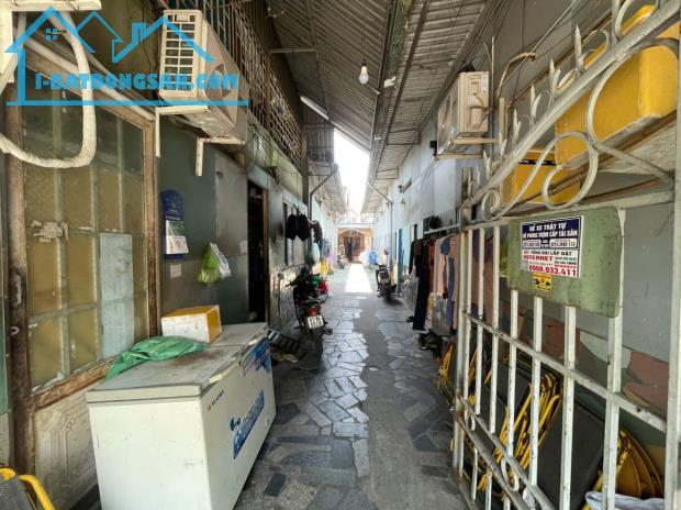 BÁN ĐẤT TẶNG NHÀ CẤP 4, 1 KIOT VÀ 18 PHÒNG TRỌ ĐANG KHAI THÁC – DÒNG TIỀN ỔN ĐỊNH – VỊ - 1