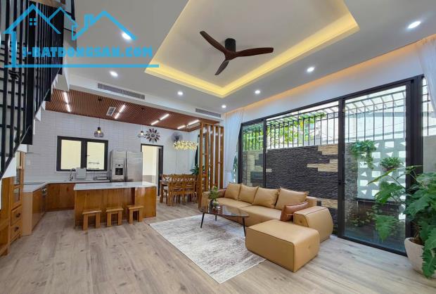 ♪ Nhà kiểu Biệt Thự mini gần Như Nguyệt, Góc 2 mặt thoáng, 78.7m2, ngang 6.5m, 3 tầng, cự - 3