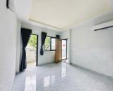 Phòng cho thuê cao cấp Nguyễn Thị Xiếu Quận 7 sát UFM, Ban công riêng siêu thoáng dt 30m2