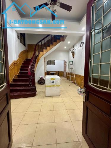 Cho thuê nhà ngõ phố Lê Trọng Tấn, Thanh Xuân, 50m x 3 tầng, giá 13tr/tháng
