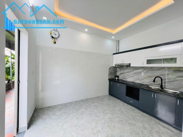 BÁN NHÀ 3 TẦNG LÔ GÓC – Ô TÔ RA VÀO – THÀNH TÔ, HẢI AN - 1