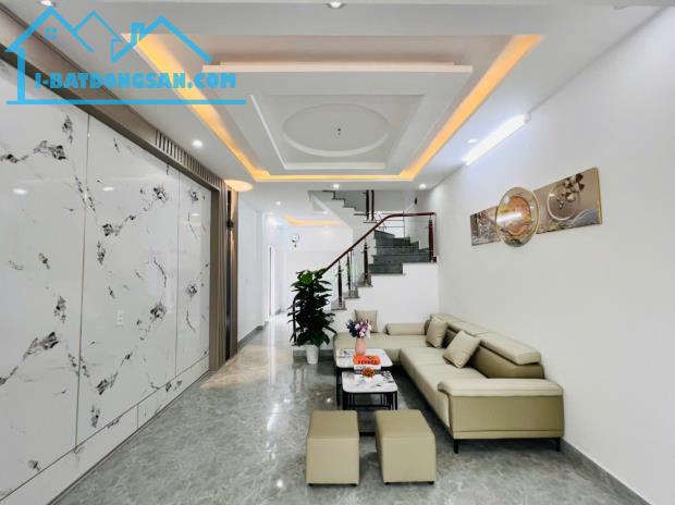 BÁN NHÀ 3 TẦNG LÔ GÓC – Ô TÔ RA VÀO – THÀNH TÔ, HẢI AN - 2