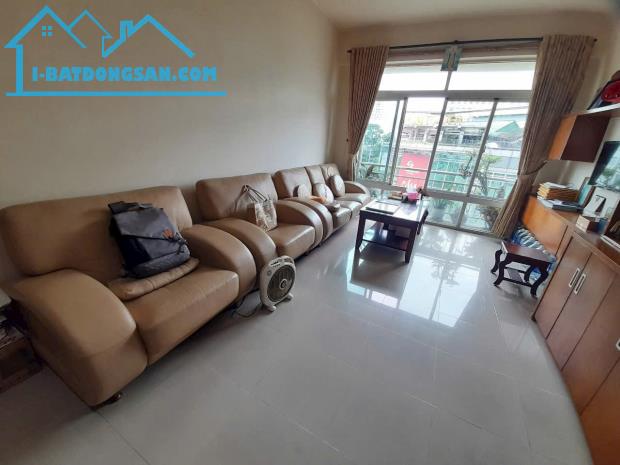 Cao Ốc tản Đà , View mặt tiền Nguyễn trãi - 1
