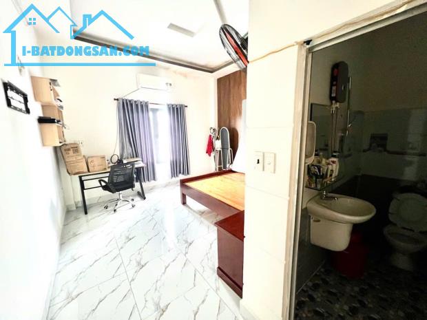 Bán nhà phố mặt tiền hẻm Lê Văn Lương, đường ô tô tránh - 11.99 tỷ - 2