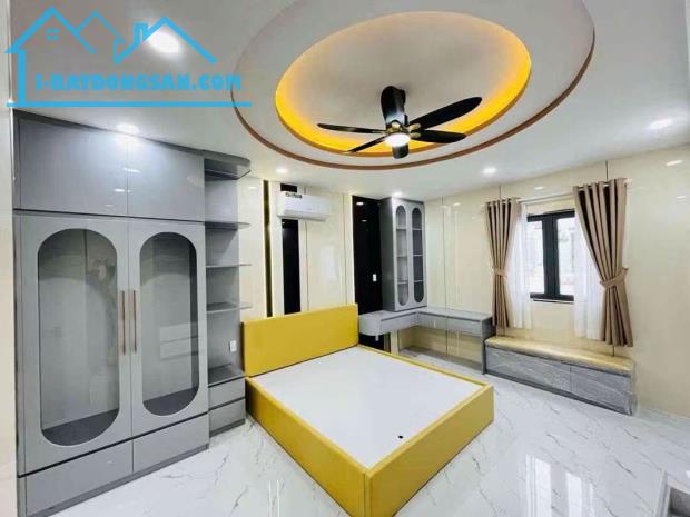 Bán nhà mặt t.i.ề.n đường Hưng Phú P.8 Q.8. Diện tích 57m2. Kết cấu 4 tầng 5PN 7WC. - 7