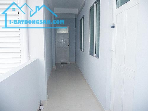 Phòng trọ cho thuê 38m2 Quận Tân Phú - 1