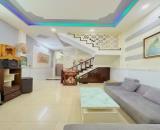 Bán nhà Q.8 cách 1 căn nhà ra hẻm xe hơi. Diện tích 50m2. Kết cấu 4 tầng 4PN 3WC.
