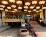Bán Tòa nhà 6 tầng 180m2 cạnh Sân Bay. 46 Tỉ -dòng tiền 120tr/th