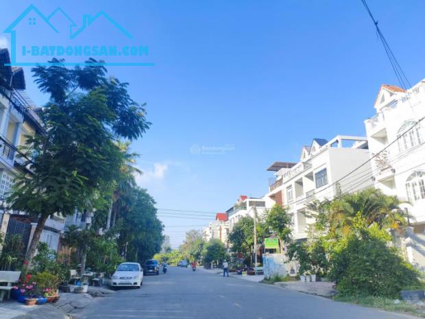 Bán nhà mặt tiền Đông Hồ, Quận 8, 4 tầng, đường nhựa 20m, Nhỉnh 9 tỷ