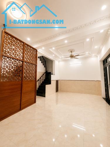 Bán nhà đường Hiệp Bình Thủ Đức - DT 75m2 - 3 tầng 4PN - tiện kinh doanh - 8.19 tỷ - 1