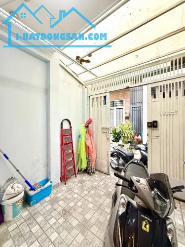 SÁT MT PHAN XÍCH LONG - 50M² 4 TẦNG - 6PN - TN 21TR/TH -7.x TỶ - 1