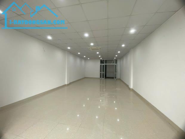 CHO THUÊ VĂN PHÒNG KĐT ĐỀN LỪ 2- GẦN VƯỜN HOA - THANG MÁY :DT 100 TẦNG 3/ sàn - 2
