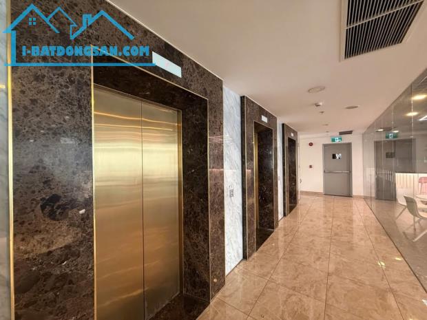 CHO THUÊ MẶT BẰNG TRUNG TÂM Q.3 - DT: 376 M2
