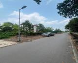 Giảm chào 900 triệu, bán đất Phú Thị Gia Lâm, 70m -4.x tỷ- ô tô thông. Vị trí: Ngay gần đư