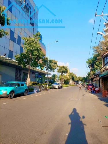 NHÀ 3 TẦNG GIÁP ST EMART 2 PHAN HUY ÍCH - GẦN QUANG TRUNG GV - HẺM 6M - 64M²(4×16).