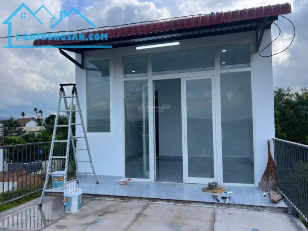 Nhà 2 tầng Lộc Thành thiết kế hiện đại - 3