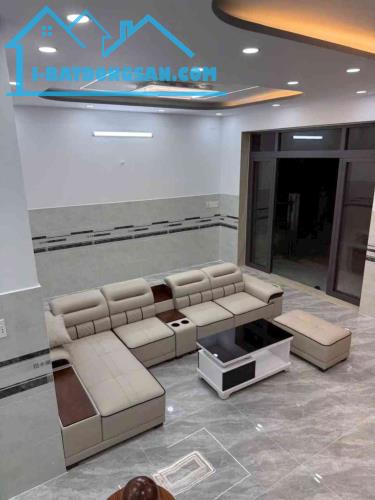 Chủ gấp bán nhà đẹp lung linh Nguyễn Văn Bứa - 1