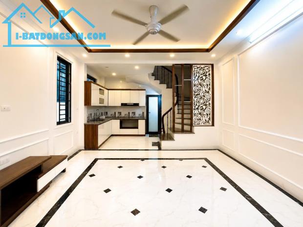 CẦN BÁN GẤP NHÀ LÁNG HẠ BA ĐÌNH 35m2, 5 TẦNG MẶT TIỀN 4,6m GIÁ 11.5 TỶ - 1