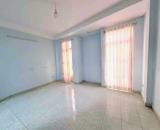 Nhà Tân Bình - Lạc Long Quân, 3 tầng - ở ngay - ngang 3m - dài 14m – 5 tỷ.