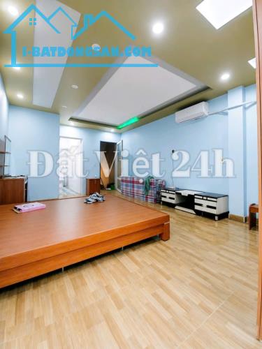 CHO THUÊ NHÀ 4 TẦNG SAU 1 NHÀ MẶT ĐƯỜNG TÔN ĐỨC THẮNG GẦN CHỢ AN DƯƠNG . - 2