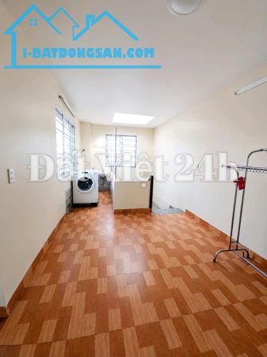 CHO THUÊ NHÀ 4 TẦNG SAU 1 NHÀ MẶT ĐƯỜNG TÔN ĐỨC THẮNG GẦN CHỢ AN DƯƠNG . - 4
