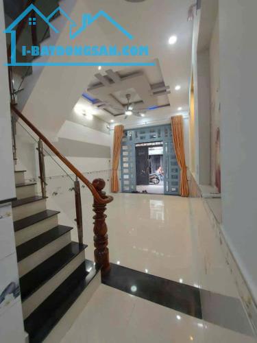 Cần ra căn nhà 57m2, 3 tầng, gần đường Hà Huy Giáp , 5.xx tỷ Mua bán nhà riêngHồ Chí MinhQ - 2