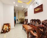 Nhà phố khu INTRESCO Nguyen văn Linh - dt 100m2 Xe hơi ngủ trong nha-- chỉ 8t.ỷ 2