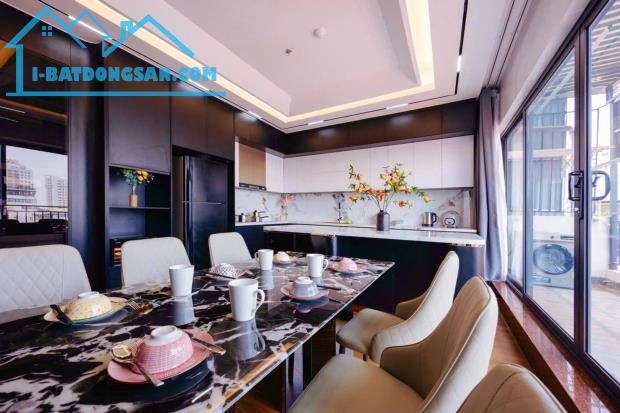 Bán apartment 9 tầng cao cấp phố Trịnh Công Sơn, gần Hồ Tây, 200m², dòng tiền 230 triệu
