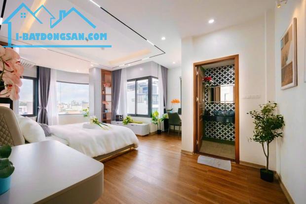 Bán apartment 9 tầng cao cấp phố Trịnh Công Sơn, gần Hồ Tây, 200m², dòng tiền 230 triệu - 2