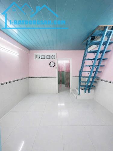 BẾN VÂN ĐỒN, Q4, 3 TẦNG, 4 x 8, 2.X TỶ