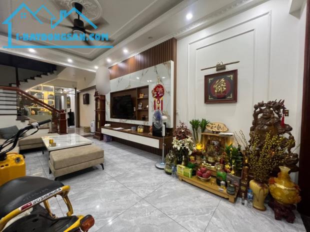 Bán nhà 3 tầng gần khu Vịt Cỏ Hồ Sen, ph Tân Bình, TP HD, 75m2, 3 ngủ, nhà đẹp, giá tốt